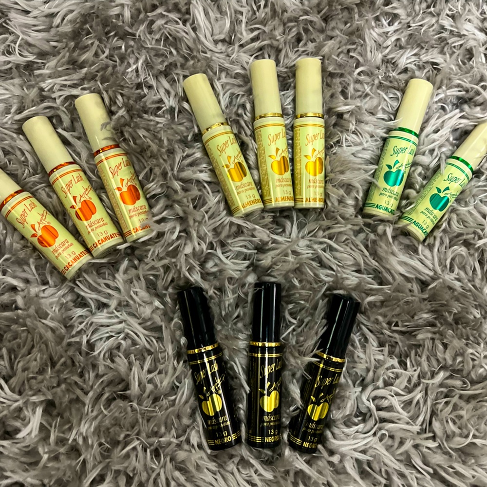 Good for lashes organic ! Mascara by apple